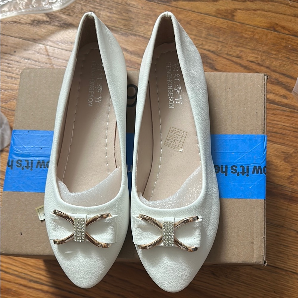 Elegant White Bow Flats
